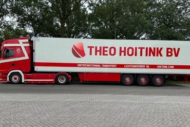 Zes Schmitz koeltrailers voor Theo Hoitink