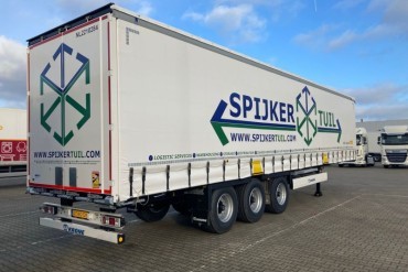 Tien Krone huckepack trailers voor Spijker-Tuil