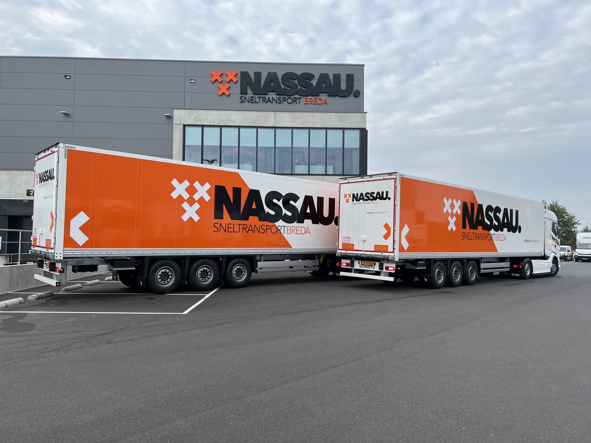 Twintigste Schmitz-trailer voor Nassau Sneltransport