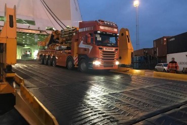 375 tons Autolaadkraan op 6 assige Scania