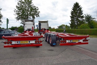 3 D-Tec containerchassis voor F&R Transport