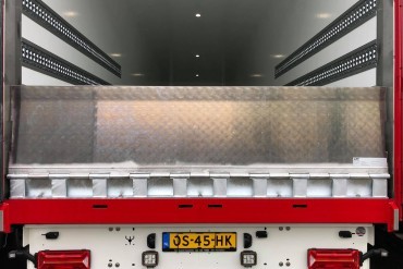 Heiwo trailers met Asbreuk lamellenvloer voor Zandbergen Transport