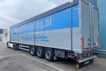 TC Veendam levert Kraker trailer aan Hummel Recycling