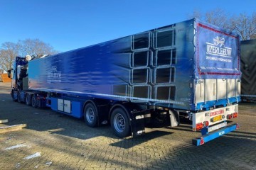 IJzerleeuw ontvangt twee Pacton trailers voor vervoer staal
