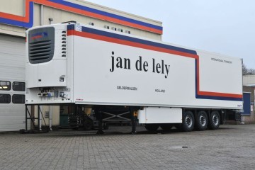 65 Schmitz Cargobull opleggers voor Jan de Lely