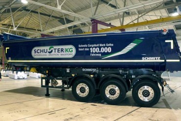 100.000e Schmitz trailer uit Gotha