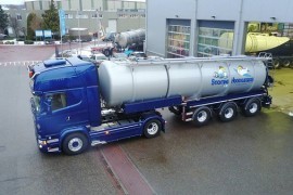D-Tec tanktrailer voor Sassen
