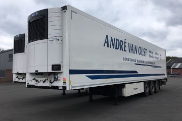 Twee Krone polyester-steel trailers voor André van Olst 