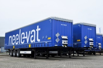Tien Krone huckepack trailers voor Neele-Vat Logistics 