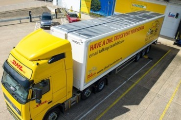 DHL test zonnepanelen op trailers