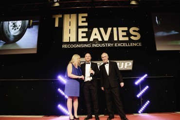 Nooteboom ontvangt Heavies Award in UK