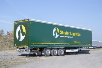 Zes Krone Profi Liner trailers voor Sluyter