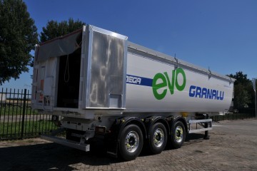 Transport Reloaded actief met trailers Granalu en Reisch 