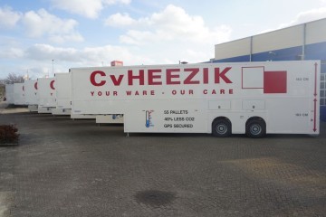 Burgers levert 20 Double Deck trailers aan Van Heezik