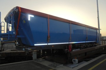 Transport Reloaded stuurt kippertrailer via spoor