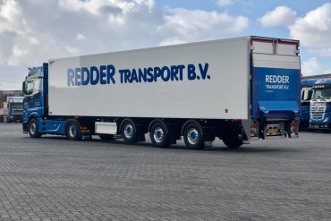 Zes nieuwe Heiwo koeltrailers voor Redder Staphorst 